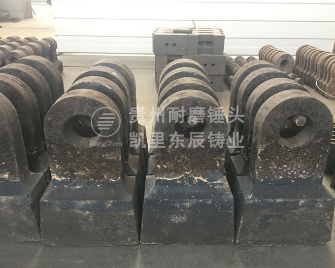 耐磨錘頭是什么材質(zhì)，挑選破碎機(jī)錘頭提壽命降成本的核心武器